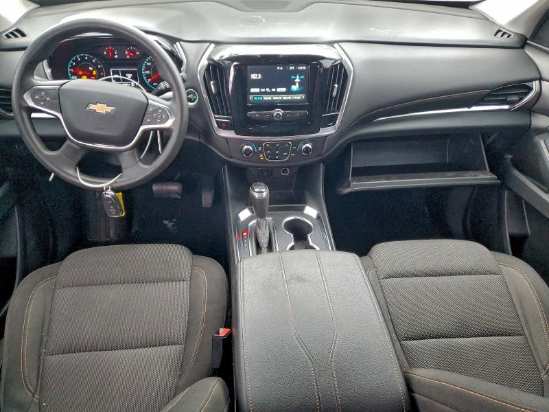 Photo 8 from auction – 2019 CHEVROLET TRAVERSE L with VIN 1GNERFKWXKJ215003