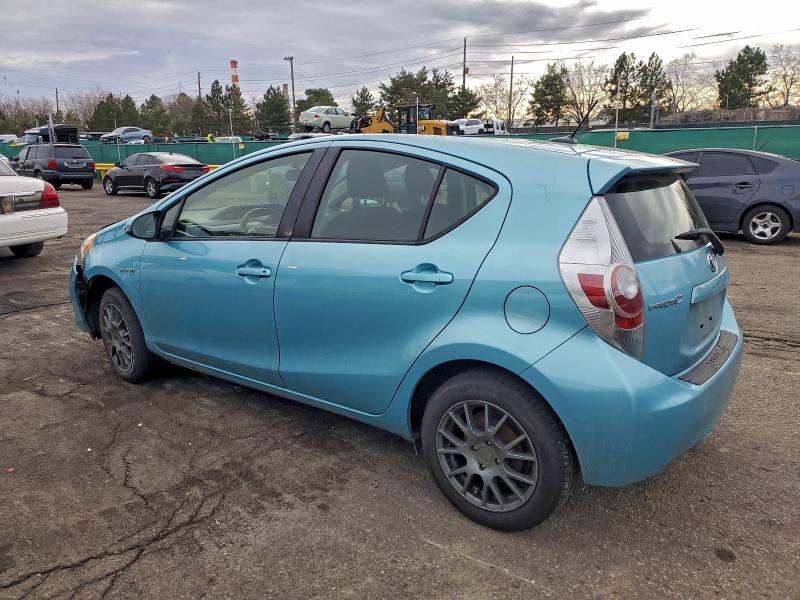 Photo 2 from auction – 2014 TOYOTA PRIUS C with VIN JTDKDTB37E1076676