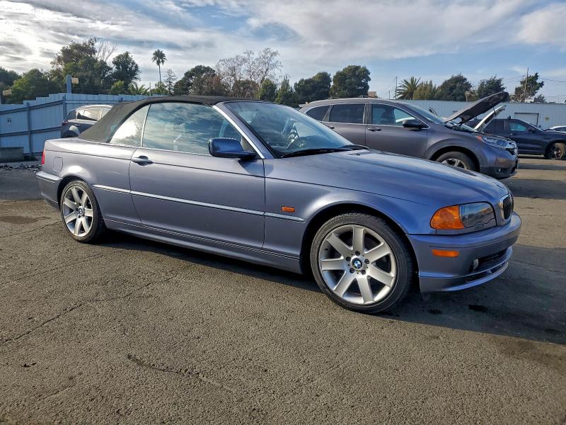 Photo 4 from auction – 2001 BMW 325 CI with VIN WBABS33441JY57725