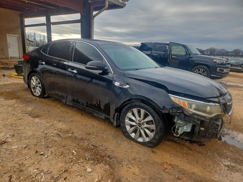 Photo 4 from auction – 2016 KIA OPTIMA EX with VIN 5XXGU4L37GG095746