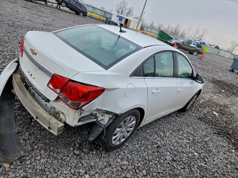 Photo 3 from auction – 2011 CHEVROLET CRUZE LS with VIN 1G1PC5SH1B7119314