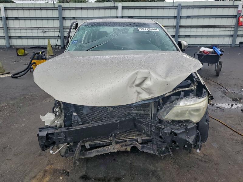 Photo 5 from auction – 2015 TOYOTA CAMRY LE with VIN 4T1BF1FK1FU044947