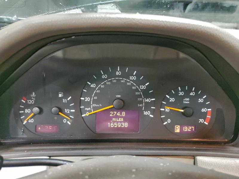 Photo 9 from auction – 2001 MERCEDES-BENZ E 320 4MAT with VIN WDBJF82J81X049509