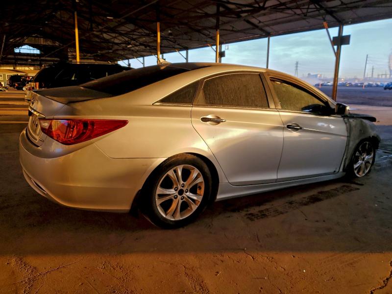 Photo 3 from auction – 2011 HYUNDAI SONATA with VIN 5NPEC4AC2BH142417