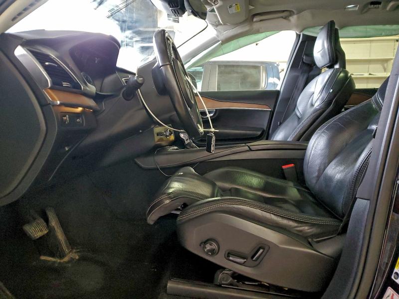 Photo 7 from auction – 2017 VOLVO XC90 with VIN YV4A22PL0H1179119