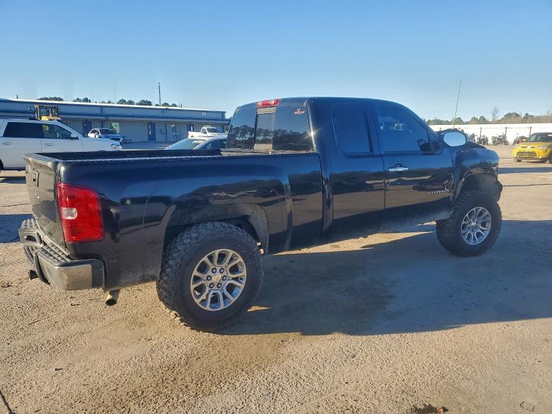 Photo 3 from auction – 2011 CHEV SILVERADO with VIN 1GCRKSE35BZ141807
