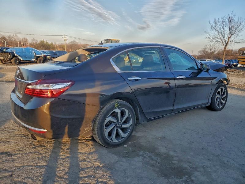 Photo 3 from auction – 2017 HONDA ACCORD EX with VIN 1HGCR2F06HA039690