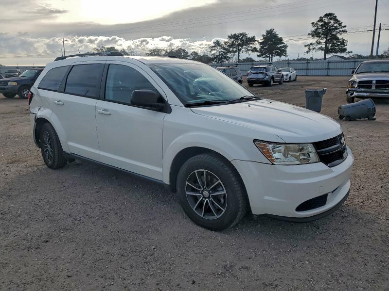 Photo 4 from auction – 2017 DODGE JOURNEY SE with VIN 3C4PDCAB7HT695564