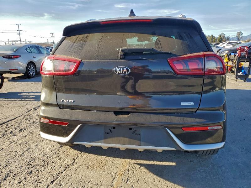 Фото 6 с аукциона – 2017 KIA NIRO EX с VIN KNDCC3LC4H5102296