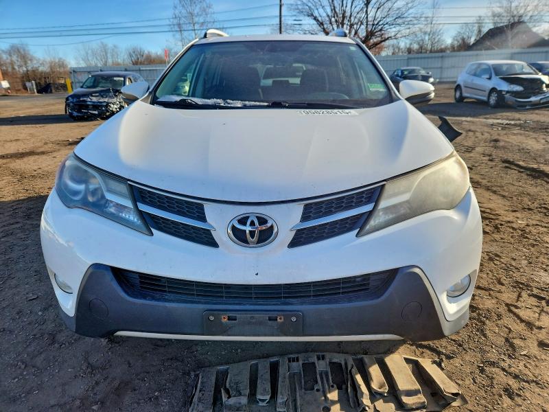 Photo 5 from auction – 2015 TOYOTA RAV4 XLE with VIN 2T3RFREV4FW327679