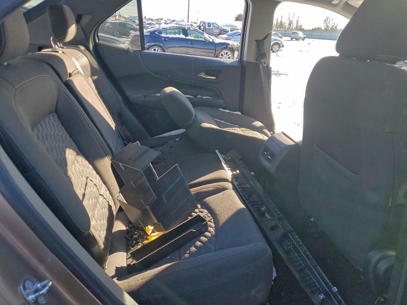 Photo 11 from auction – 2018 CHEVROLET EQUINOX LT with VIN 2GNAXJEV4J6344523