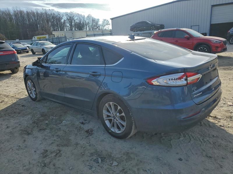 Photo 2 from auction – 2019 FORD FUSION SE with VIN 3FA6P0HD1KR272319