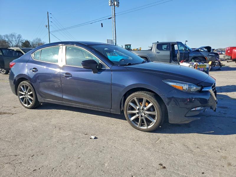 Photo 4 from auction – 2018 MAZDA 3 TOURING with VIN 3MZBN1V32JM195825