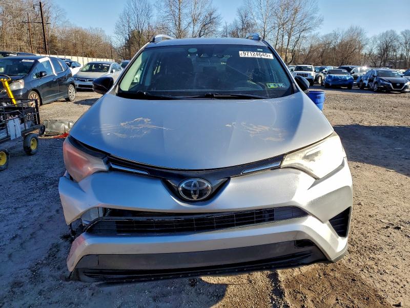 Photo 5 from auction – 2017 TOYOTA RAV4 LE with VIN 2T3BFREV9HW665390