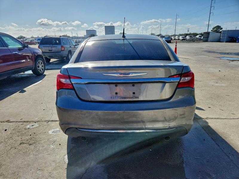 Photo 6 from auction – 2013 CHRYSLER 200 LIMITE with VIN 1C3CCBCG9DN751944