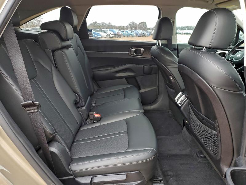 Photo 11 from auction – 2021 KIA SORENTO with VIN 5XYRLDLC8MG064573