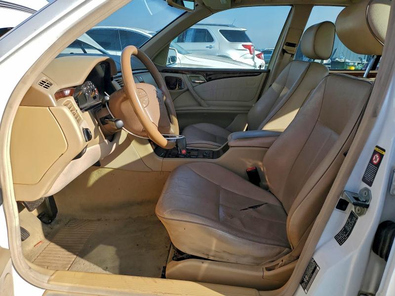 Photo 7 from auction – 2001 MERCEDES-BENZ E 320 with VIN WDBJF65J41B267055