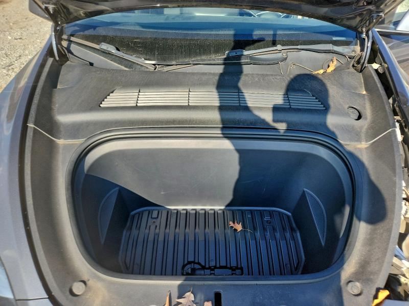 Photo 11 from auction – 2022 TESLA MODEL Y with VIN 7SAYGDEE4NA005656