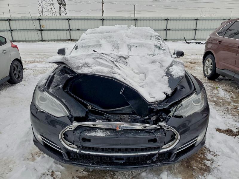Photo 5 from auction – 2015 TESLA MODEL S with VIN 5YJSA1E20FF109235