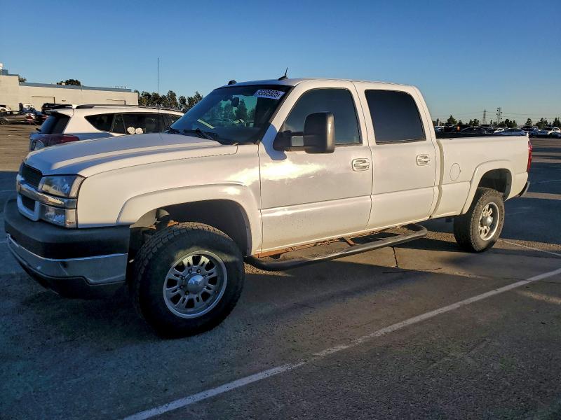CHEVROLET SILVERADO 2004 with VIN 1GCHC23U04F179275 - Photo from auction