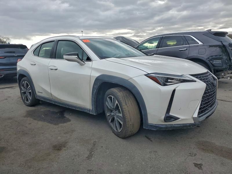 Photo 4 from auction – 2019 LEXUS UX with VIN JTHU9JBH8K2017912
