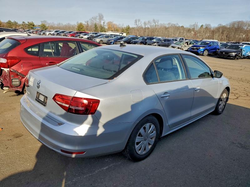 Photo 3 from auction – 2015 VOLKSWAGEN JETTA BASE with VIN 3VW1K7AJ5FM347826