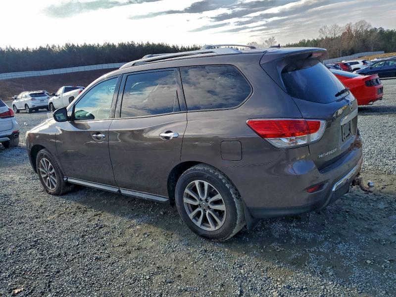 Photo 2 from auction – 2016 NISSAN PATHFINDER with VIN 5N1AR2MN8GC631501