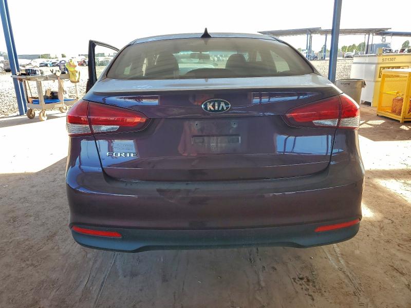 Photo 6 from auction – 2017 KIA FORTE LX with VIN 3KPFK4A72HE040705