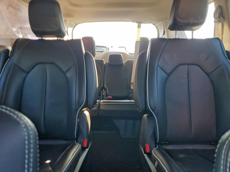 Photo 10 from auction – 2023 CHRYSLER PACIFICA H with VIN 2C4RC1S71PR543811