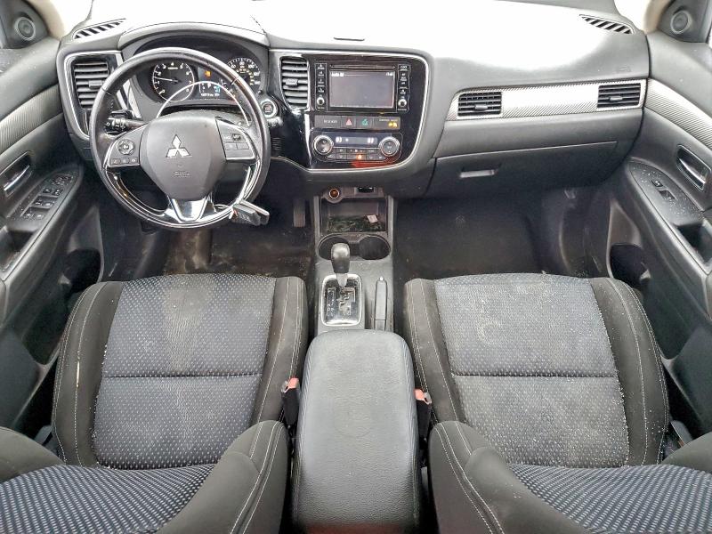 Photo 8 from auction – 2016 MITSUBISHI OUTLANDER with VIN JA4AZ3A33GZ039430