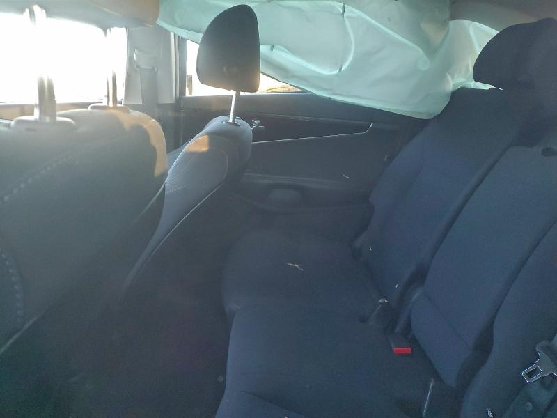 Photo 11 from auction – 2019 KIA SORENTO with VIN 5XYPG4A52KG489672