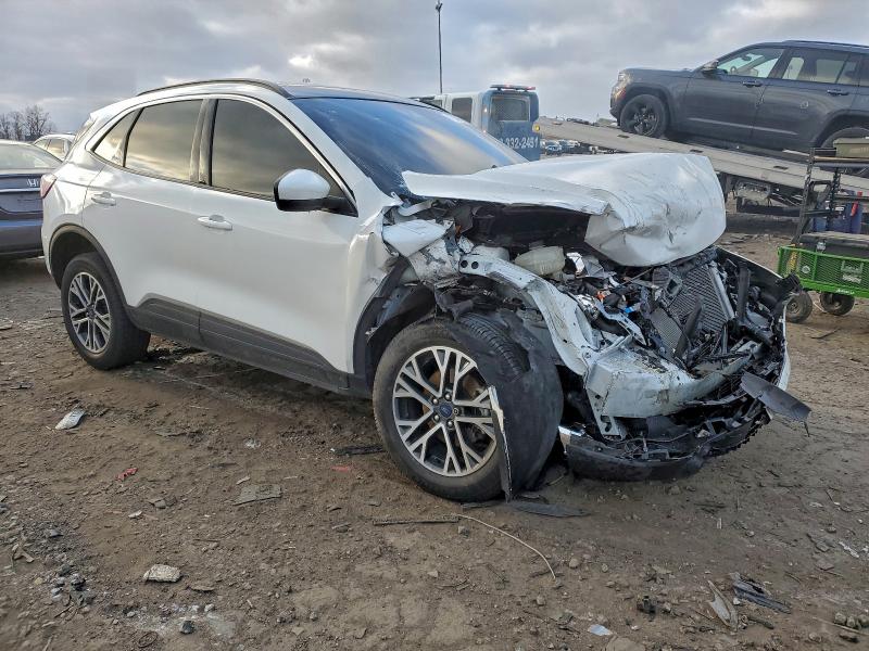 Photo 4 from auction – 2020 FORD ESCAPE with VIN 1FMCU9H61LUB00096