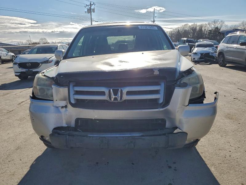 Photo 5 from auction – 2006 HONDA PILOT EX with VIN 5FNYF28556B031879