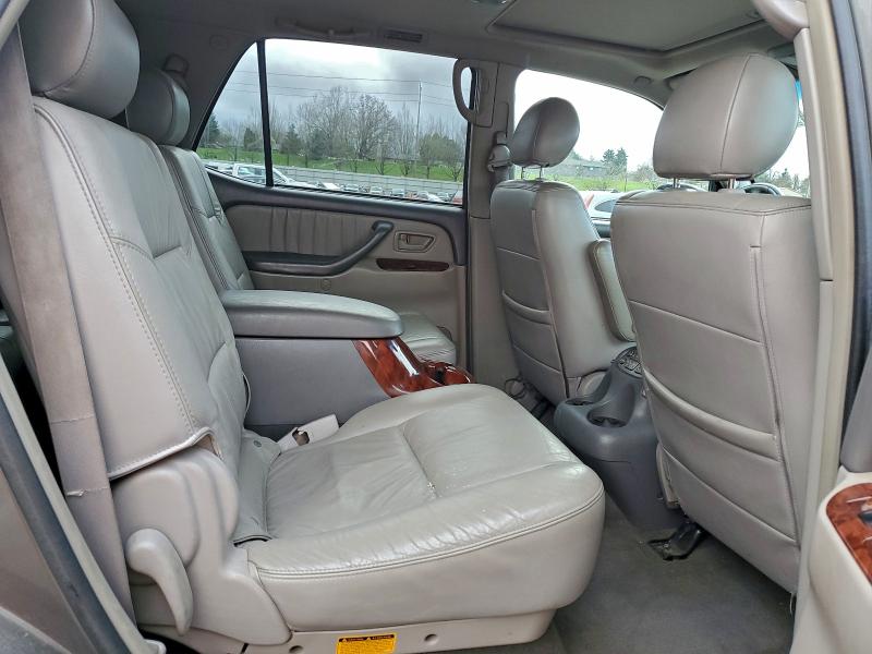 Photo 11 from auction – 2005 TOYOTA SEQUOIA LI with VIN 5TDBT48A55S254649
