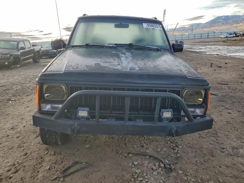 Photo 5 from auction – 1993 JEEP CHEROKEE C with VIN 1J4FJ78S9PL589039