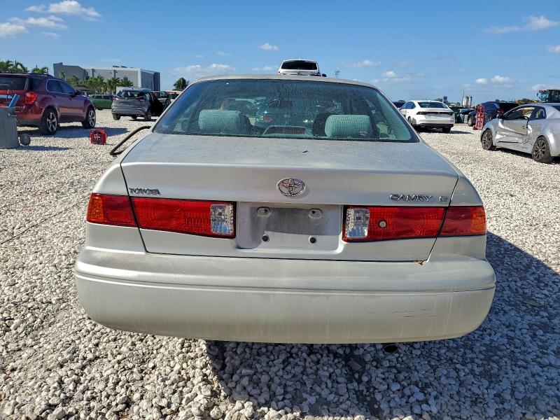 Photo 6 from auction – 2000 TOYOTA CAMRY CE with VIN 4T1BG22K3YU700819