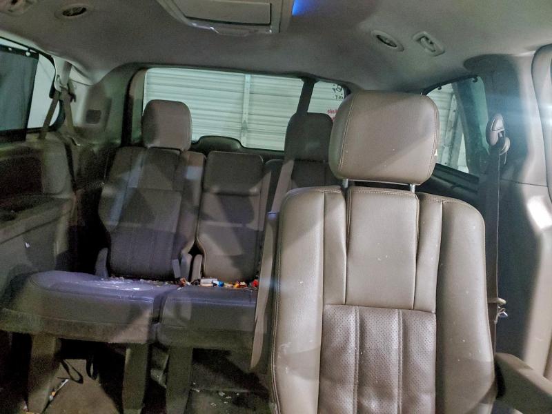 Photo 10 from auction – 2014 CHRYSLER TOWN & COU with VIN 2C4RC1CG1ER116155