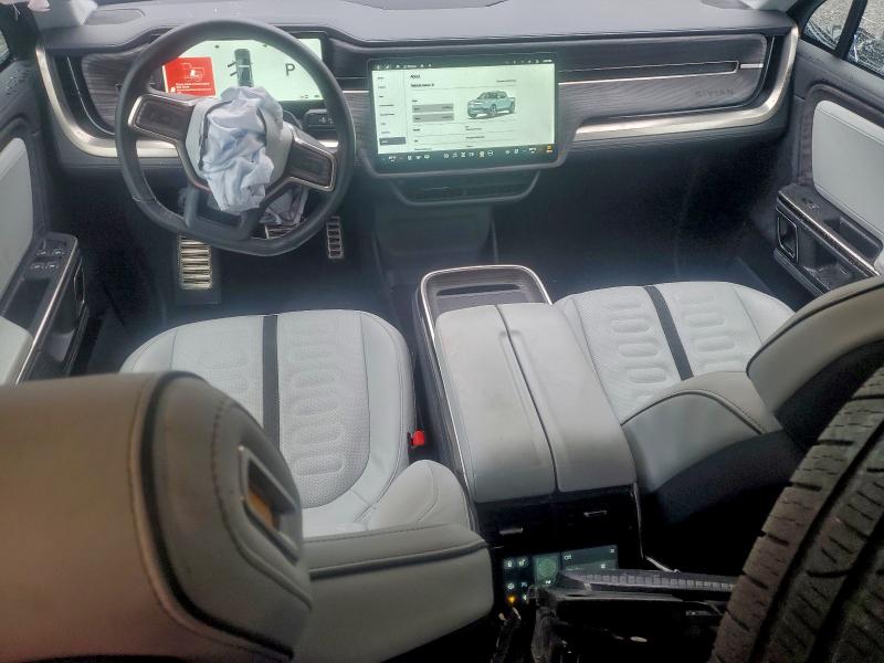 Photo 8 from auction – 2022 RIVIAN R1T ADVENT with VIN 7FCTGAAA5NN015927