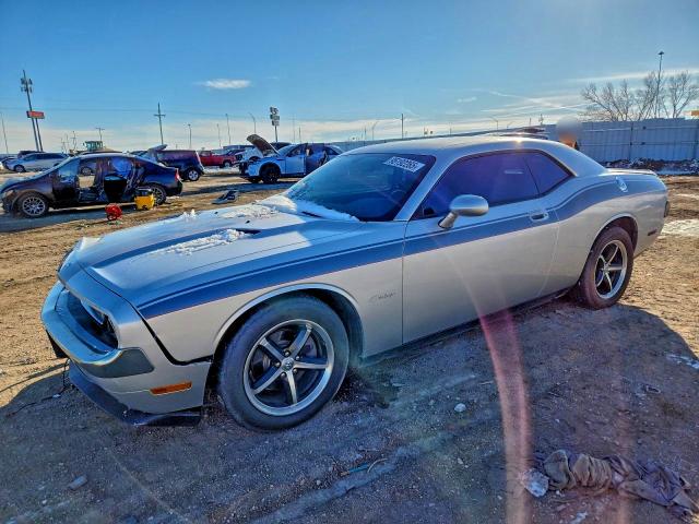 DODGE CHALLENGER 2010 with VIN 2B3CJ4DV3AH102785 - Photo from auction