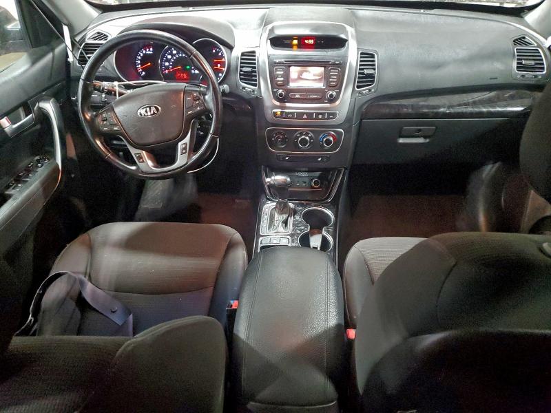 Photo 8 from auction – 2014 KIA SORENTO LX with VIN 5XYKTCA63EG526239