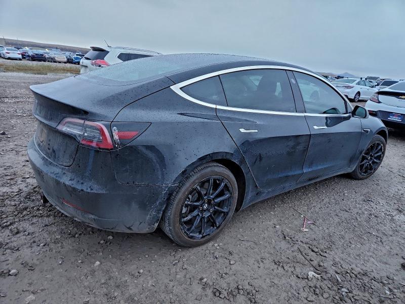 Photo 3 from auction – 2018 TESLA MODEL 3 with VIN 5YJ3E1EB1JF178615