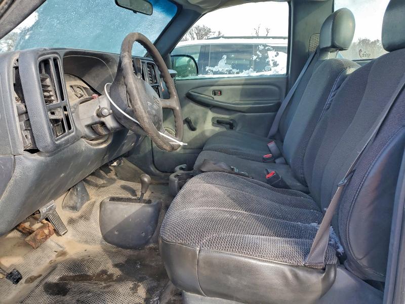 Photo 7 from auction – 2002 CHEVROLET SILVERADO with VIN 1GCEK14TX2Z297853