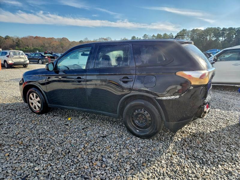 Photo 2 from auction – 2015 MITSUBISHI OUTLANDER with VIN JA4AD2A34FZ002975