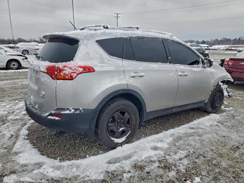 Photo 3 from auction – 2015 TOYOTA RAV4 LE with VIN 2T3BFREV0FW268759