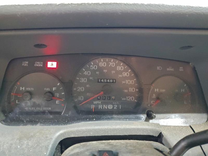 Photo 9 from auction – 2003 MERCURY GRAND MARQ with VIN 2MEFM74W23X699576