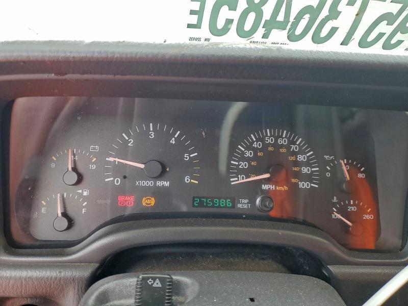 Photo 9 from auction – 2000 JEEP CHEROKEE S with VIN 1J4FF48SXYL220935