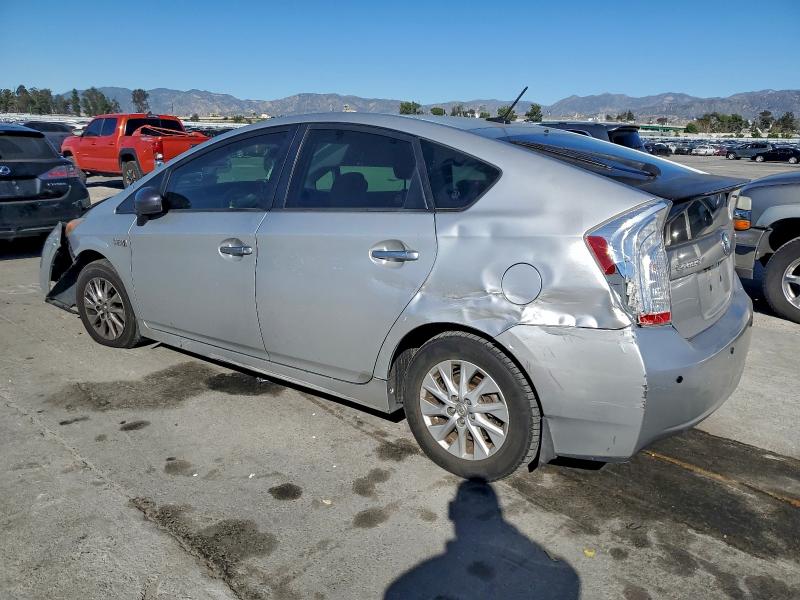 Photo 2 from auction – 2013 TOYOTA PRIUS PLUG-IN with VIN JTDKN3DP2D3046307