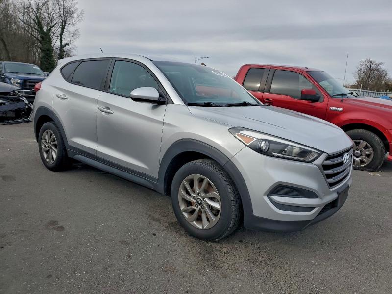 Photo 4 from auction – 2018 HYUNDAI TUCSON SE with VIN KM8J2CA45JU813499