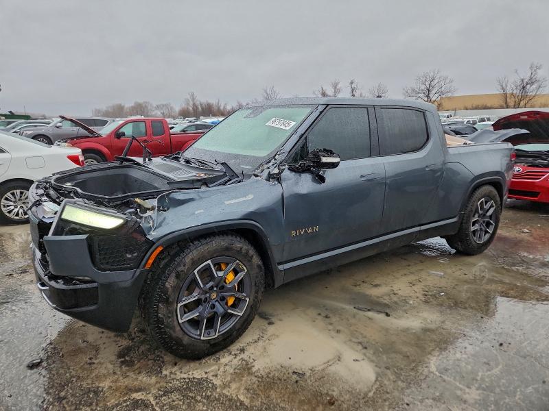 RIVIAN R1T LAUNCH 2022 with VIN 7FCTGAAL4NN004869 - Photo from auction