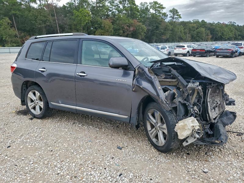 Photo 4 from auction – 2013 TOYOTA HIGHLANDER with VIN 5TDDK3EH3DS230310